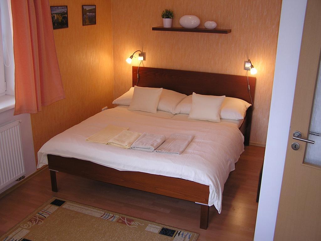 Gonda Apartments Hradec Králové Buitenkant foto
